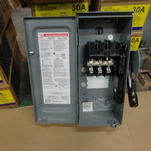 HU361RB: SQUARE D, HEAVY DUTY SAFETY SWITCH 30 AMP, 600V AC/DC, SERIES F05, NEMA TYPE 3R RAINPROOF ENCLOSURE.