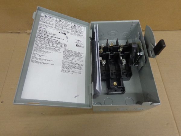 DG221UGB: CUTLER HAMMER, GENERAL DUTY SAFETY SWITCH 2 POLE NON-FUSIBLE, 30 AMP, 240 VAC. NEMA TYPE 1 INDOOR ENCLOSURE.
