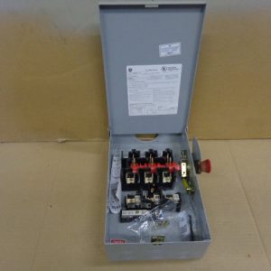 TG4322R: GENERAL ELECTRIC, GENERAL DUTY SAFETY SWITCH 60 AMPS, 3 POLE, 4 WIRE, FUSIBLE, 240VAC / 250VDC, MODEL 8, NEMA 3R OUTDOOR ENCLOSURE.