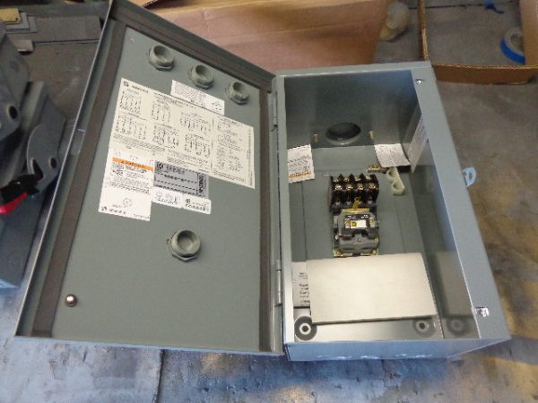 8903LH40V02:SQUARE D LIGHTING CONTACTOR,SQUARE D