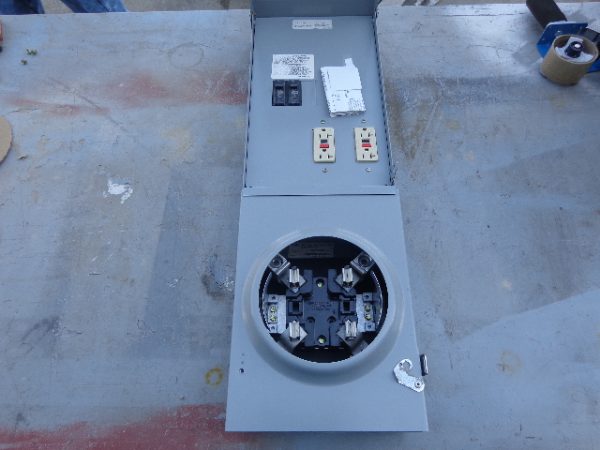R011C010U: MIDWEST OUTDOOR TEMPORARY POWER OUTLET