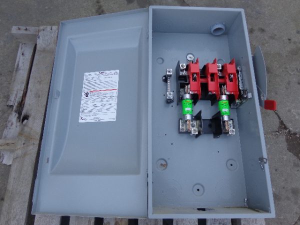 GF224N SIEMENS GENERAL DUTY SAFETY SWITCH, 200 AMP, 240 VOLT, FUSED, GF224N