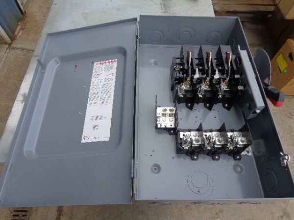 HU364:SQUARE D HEAVY DUTY SAFETY SWITCH