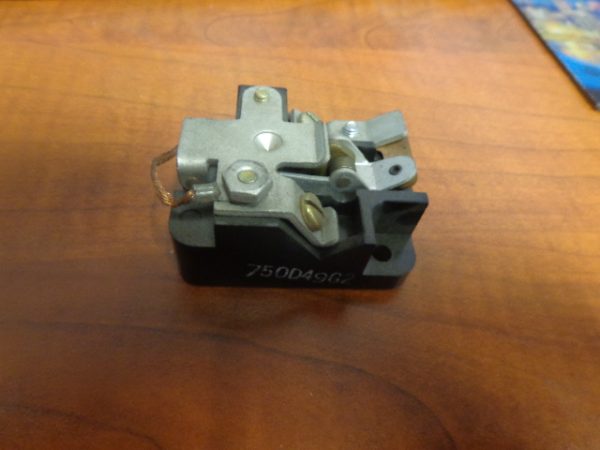 750D49G2: CONTACT BLOCK