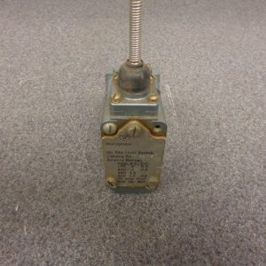 RRLTWS; WESTINGHOUSE, OIL TIIGHT, LIMIT SWITCH