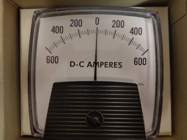 254-3:YOKOGAWA 600-0-600 DC AMPERES PANEL METER 254-3
