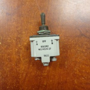 EATON MOMENTARY ON/OFF 6 PRONG TOGGLE SWITCH 9822