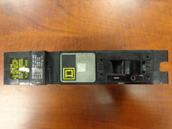 SQUARE D CIRCUIT BREAKER 277/120 FY1402A GRAY FACE