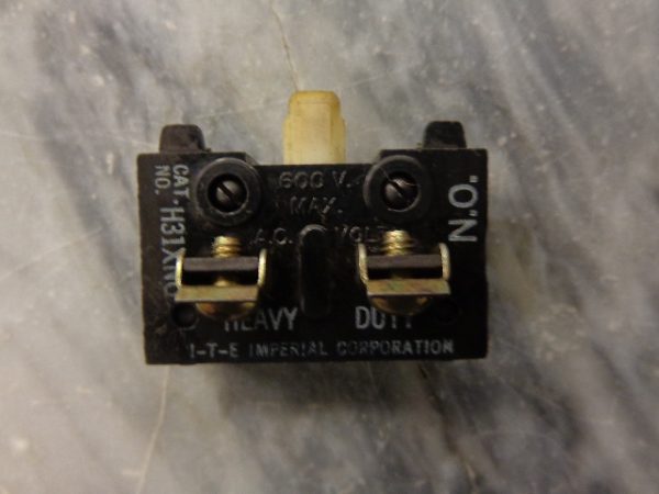 ITE CONTACT BLOCK NIB H31XNO