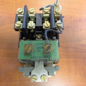 GENERAL ELECTRIC MACHINE TOOL RELAY 2 N.O., 2 N. C. POLES, 230/250VDC, 22D135G442 C