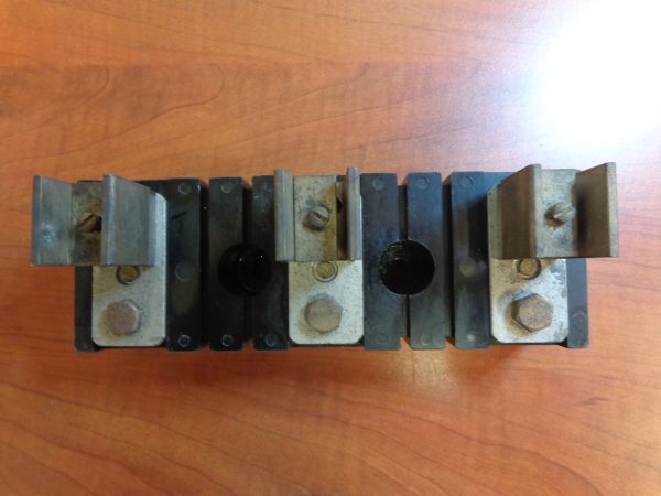 ALLEN BRADLEY 200A 200 AMP 600V FUSE BLOCK 3 PHASE POLE X-410743