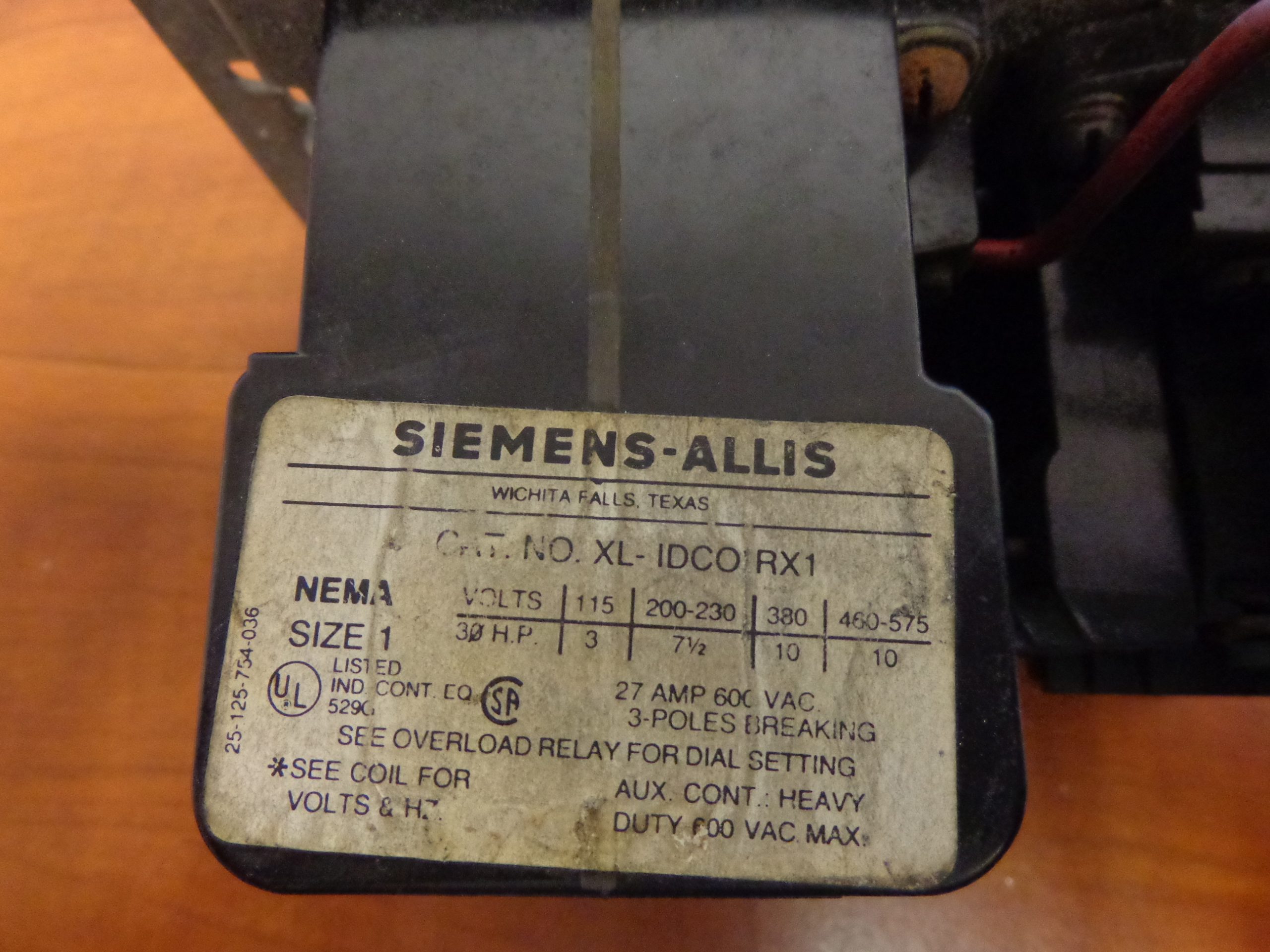 SIEMENS ALLIS NEMA SIZE 1 CONTACTOR WITH COIL 118VDC, 60HZ XLIDCORX1