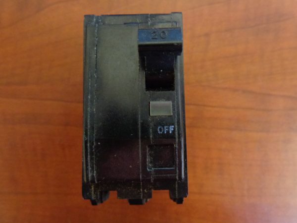 SQUARE D 20 AMP CIRCUIT BREAKER 120/240V, 2 POLE Q0B220