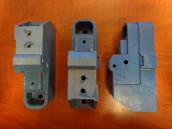 JOSLYN CLARK SYLVANIA BASE INSULATOR FOR 100 AND 150KD CONTACTORS C74-243801