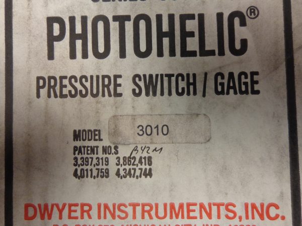DWYER SERIES 3000 PHOTOHELIC PRESSURE SWITCH/GAUGE, 0-10 3010