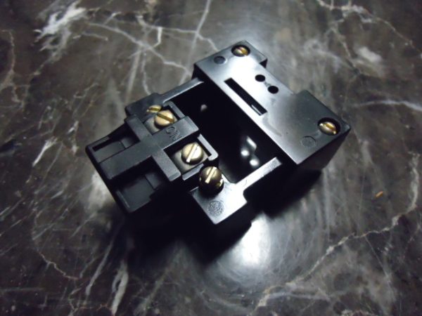 Z-21129: ALLEN-BRADLEY, COIL COVER SIZE 0 CONTACTOR SERIES K, WITH NO/NC INTERLOCK