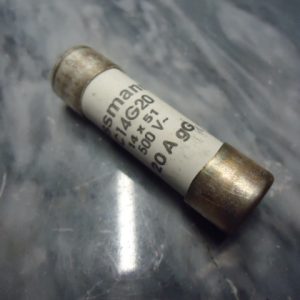 C14G20: 20 AMP FUSE, BUSSMAN