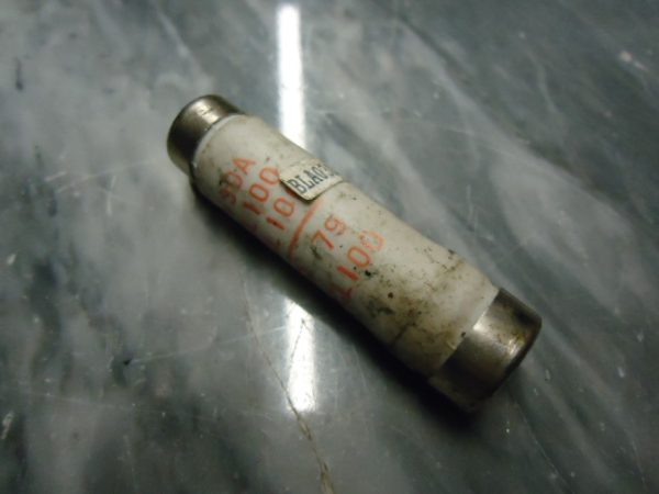 BLA030: 30 AMP. / 600V FUSE, FUJI