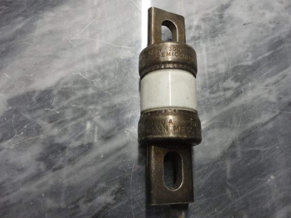 FWH-300: BUSS FUSE, BUSSMAN