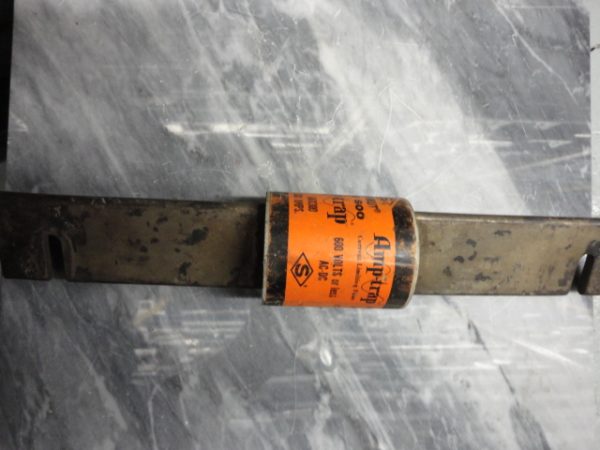 A6X300: SHAWMUT FORM 600 AMP-TRAP, TYPE 4, 300 AMPS A6X300