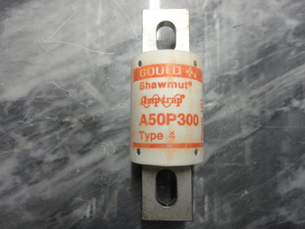 A50P1000-4: GOULD SHAWMUT, AMPTRAP FUSE 1000 AMPS, 500 VAC MAX, 150°C MAX, FORM 101, TYPE 4, PART NO. ON FUSE A50P1000