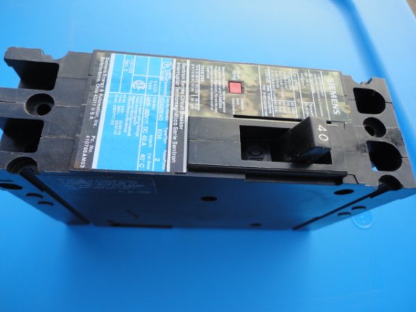 ED42B040: BREAKER, SIEMENS