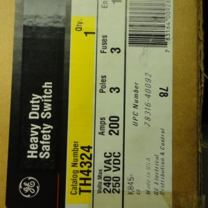 TH4324: GENERAL ELECTRIC, HEAVY DUTY SAFETY SWITCH 200 AMP, 3 POLE, FUSIBLE, 240VAC / 250VDC, MODEL 10, NEMA TYPE 1 INDOOR ENCLOSURE.