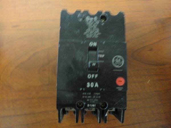 TEY330: BREAKER, GENERAL ELECTRIC