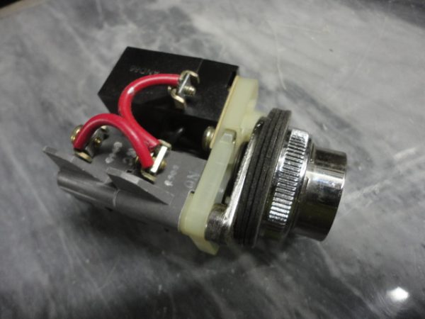 0T3PF: PUSH BUTTON, WESTINGHOUSE