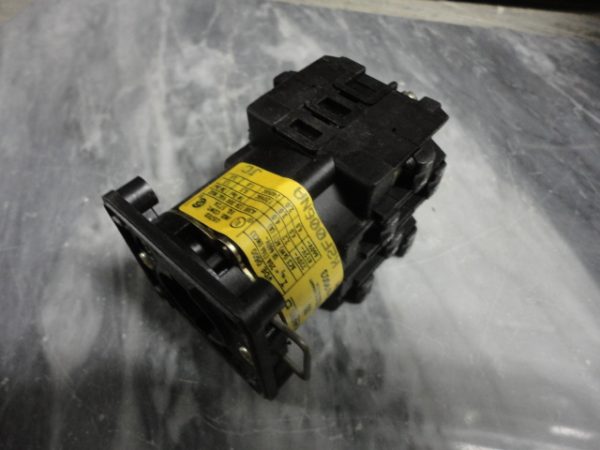 9003-K2F006NA: CAM SWITCH, SQUARE D