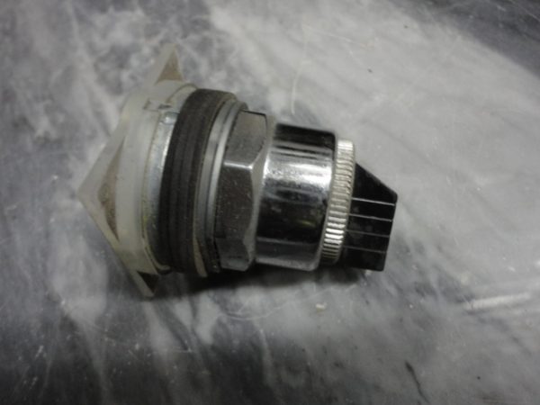 9001-KS11B: PUSH BUTTON, SQUARE D