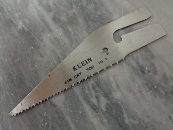 709: 4-INCH MAGIC-SLOT ELECTRICIAN'S CUT-IN BLADE, KLEIN