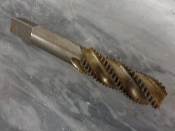 733329-1: CLEVELAND SPIRAL FLUTE BOTTOM TAP 5/8-11 2B,