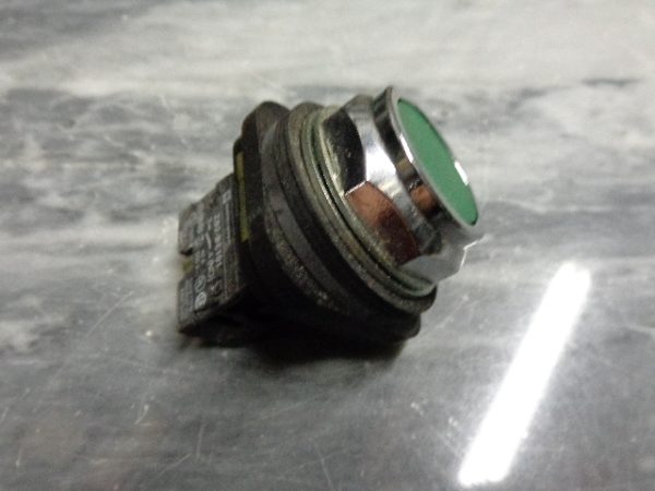 XB3BA35: PUSH BUTTON, TELEMECANIQUE