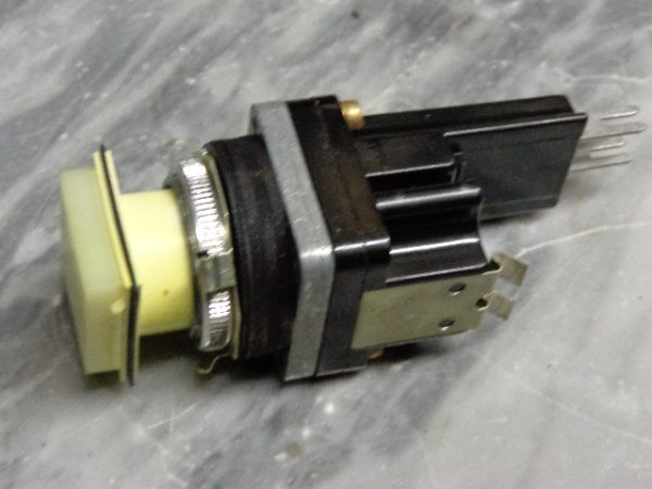 PMHG102H: PMHC105A ILLUMINATED PUSH BUTTON, MICROSWITCH