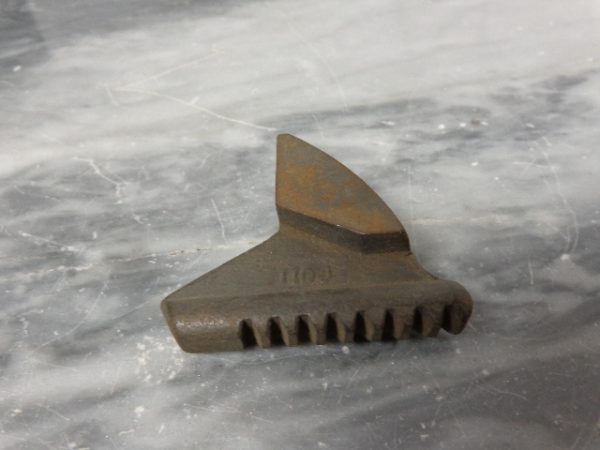 AT110J: 10IN ADJUSTABLE WRENCH REPAIR JAW,