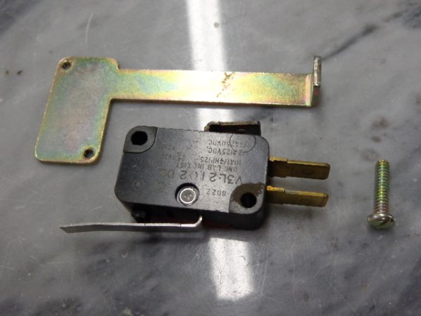 49NE16SPDT: SWITCH LEVER TYPE, FURNAS-SIEMENS