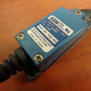 RCM-407: TOP PUSH ROLLER LIMIT SWITCH, RELAY AND CONTROL