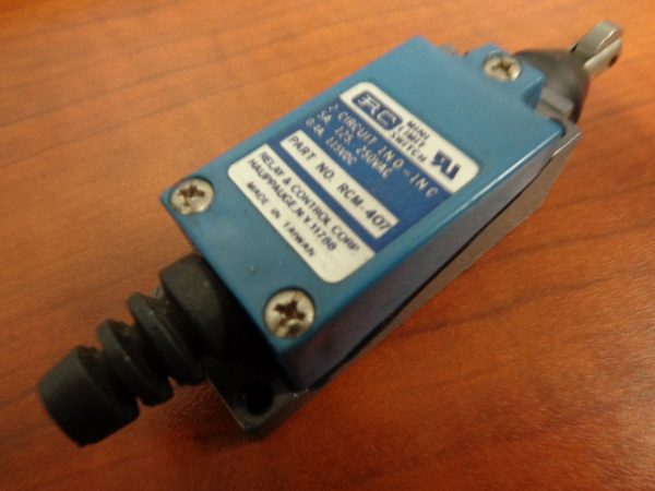 RCM-407: TOP PUSH ROLLER LIMIT SWITCH, RELAY AND CONTROL