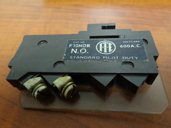 F10N0R: AUXILIARY, TELEMECANIQUE