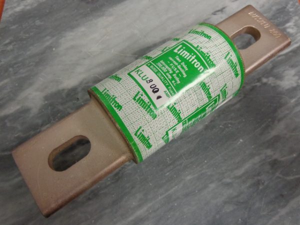 KLU-800: LIMITRON TIME DELAY BOLT MOUNT FUSE, BUSSMAN