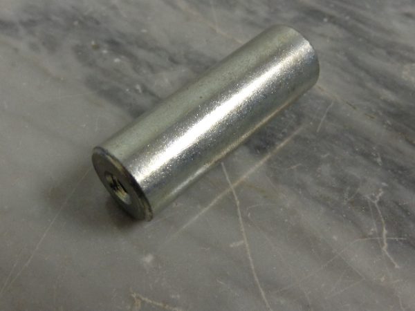 LT-1039: CYLINDER, SQUARE D