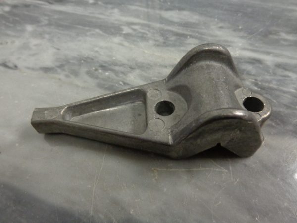 LT-1123: BRACKET, SQUARE D