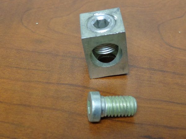 T225LA1: EATON WESTINGHOUSE LUG, CUTLER HAMMER