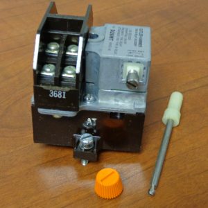D26MTD: PNEUMATIC TIMER ATTACHMENT, CUTLER HAMMER