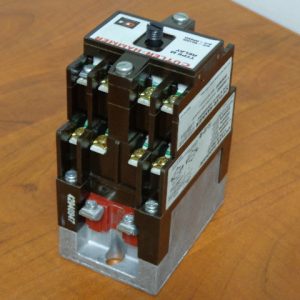 D26MR802A: CUTLER HAMMER, 8 POLE, LATCHING RELAY, TYPE M