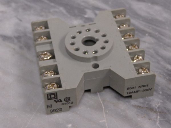 8501-NR61: RELAY SOCKET, SQUARE D