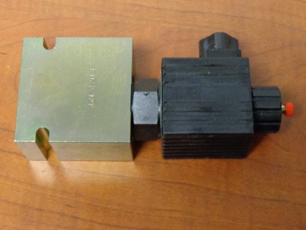 DS162CA120D-12T: PARKER SOLENOID VALVE, PARKER-HANNIFIN
