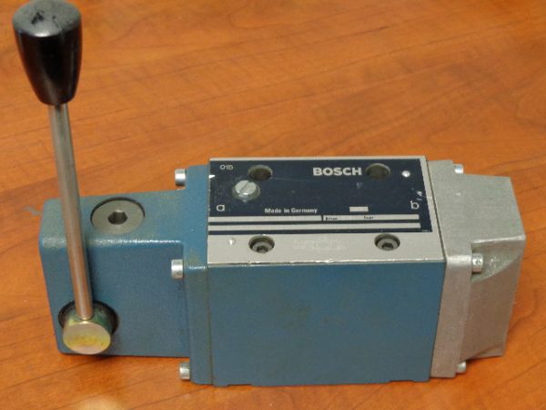 081WV10P1V7001GD00: DO5 MANUAL APB DIRECTIONAL VALVE, BOSCH