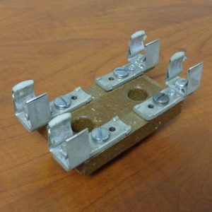 C350BBB61: FUSE BLOCK WITH CLIPS, CUTLER HAMMER